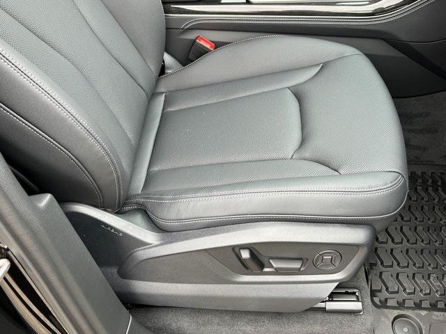 new 2026 Audi Q7 car, priced at $78,295