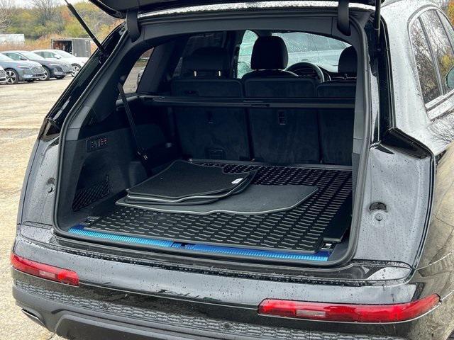 new 2026 Audi Q7 car, priced at $78,295