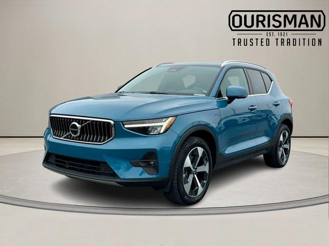 used 2023 Volvo XC40 car, priced at $34,106