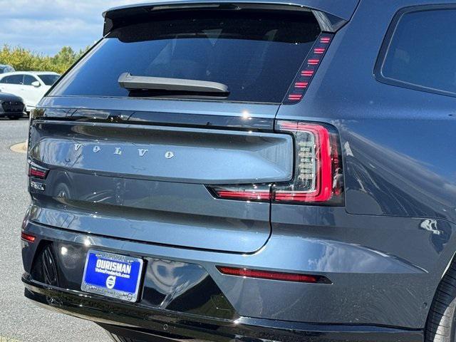 new 2025 Volvo EX90 car, priced at $82,940