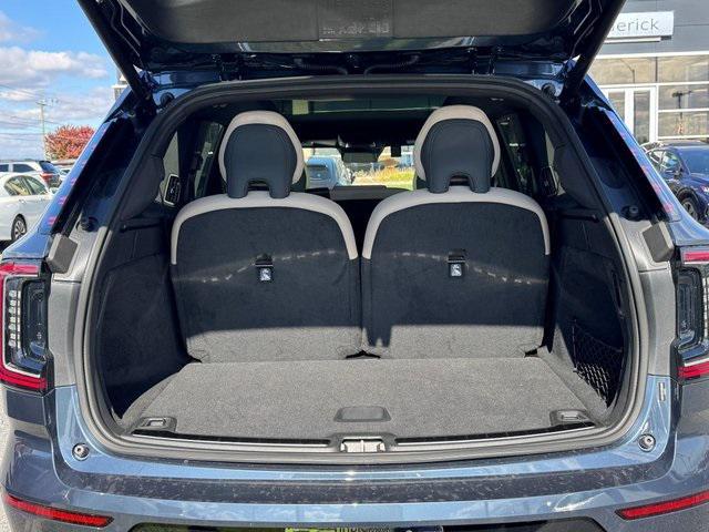 new 2025 Volvo EX90 car, priced at $82,940