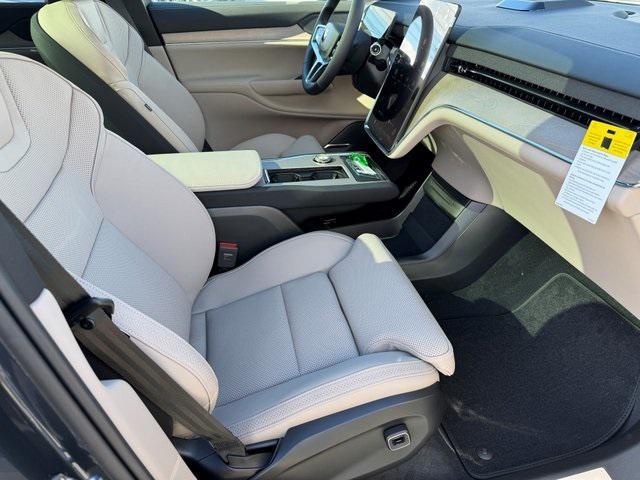 new 2025 Volvo EX90 car, priced at $82,940