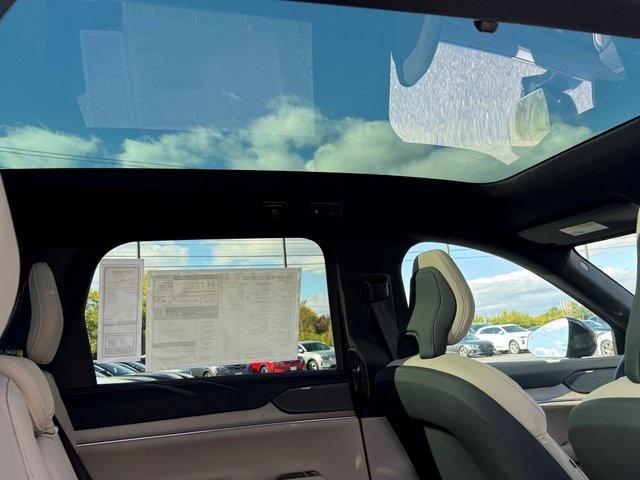 new 2025 Volvo EX90 car, priced at $82,940