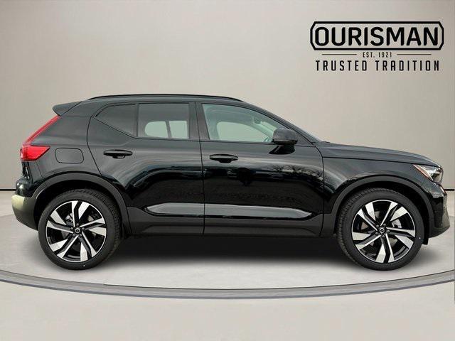 new 2025 Volvo XC40 car, priced at $49,790