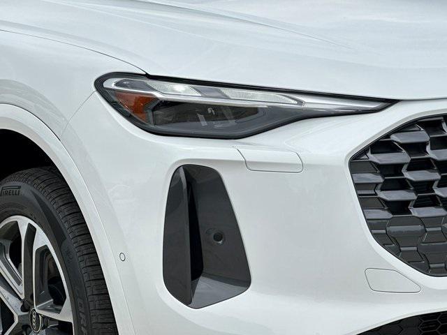 new 2025 Audi Q5 car, priced at $57,595