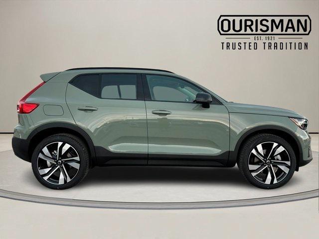 new 2025 Volvo XC40 car, priced at $49,170