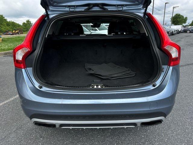 used 2018 Volvo V60 Cross Country car, priced at $12,644