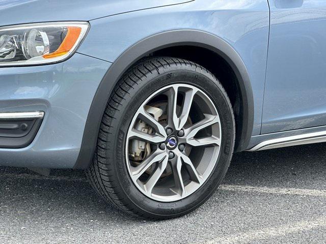 used 2018 Volvo V60 Cross Country car, priced at $12,644