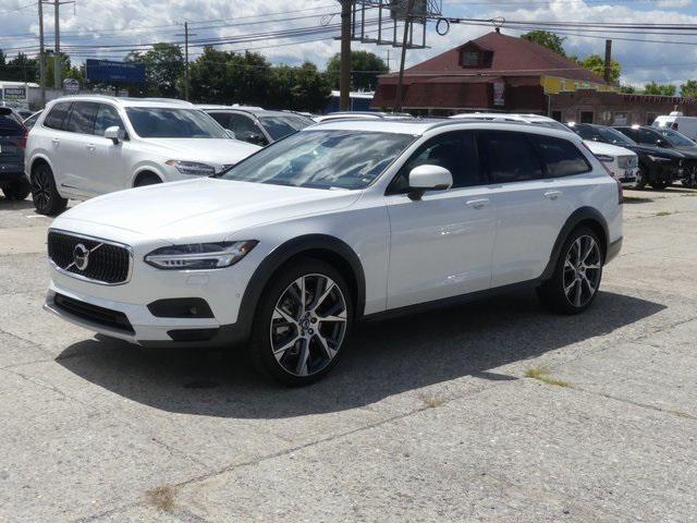 new 2025 Volvo V90 Cross Country car, priced at $68,935