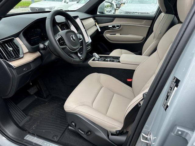 new 2025 Volvo XC90 car