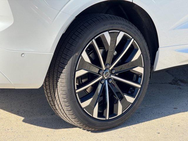 new 2026 Volvo XC60 car, priced at $63,935