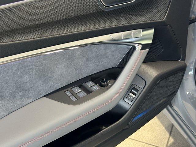 new 2025 Audi S6 car, priced at $93,840