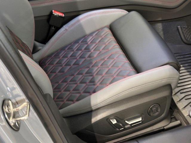 new 2025 Audi S6 car, priced at $93,840