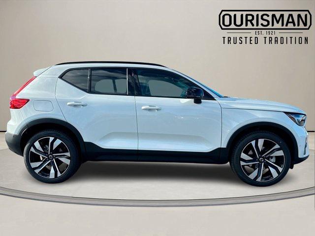 new 2025 Volvo XC40 car, priced at $49,790