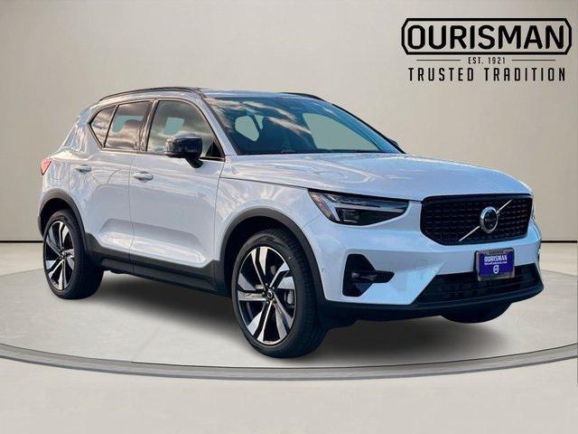 new 2025 Volvo XC40 car, priced at $49,790