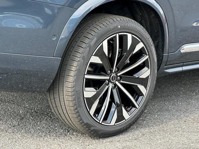 new 2025 Volvo XC90 car, priced at $69,155