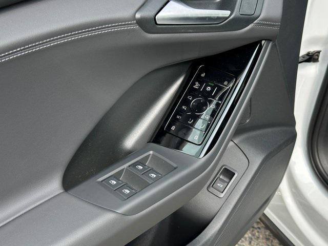 new 2025 Audi Q6 e-tron car, priced at $67,315