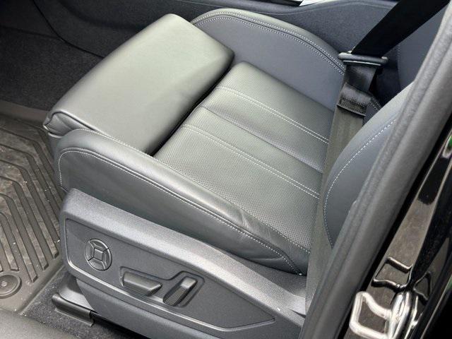 new 2025 Audi Q5 car, priced at $60,975