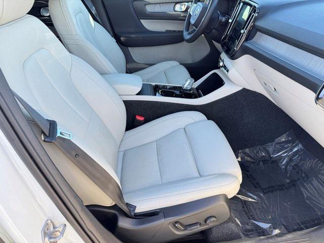 used 2020 Volvo XC40 car, priced at $22,751