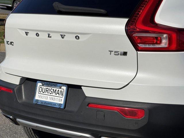 used 2020 Volvo XC40 car, priced at $22,751