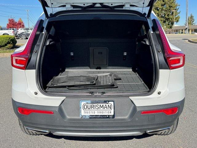 used 2020 Volvo XC40 car, priced at $22,751