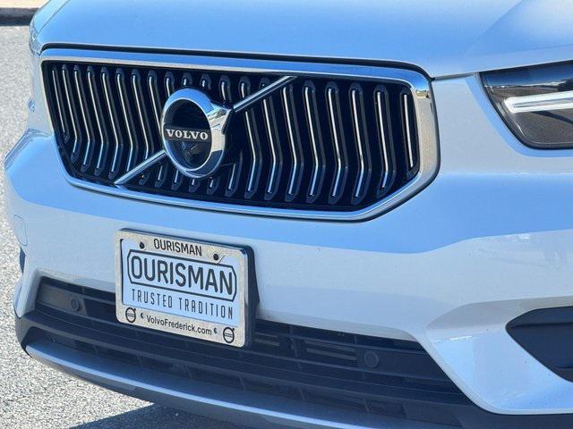 used 2020 Volvo XC40 car, priced at $22,751
