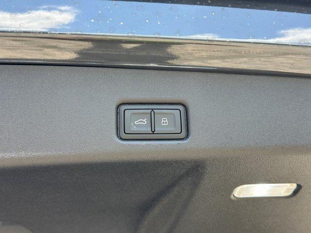 new 2025 Audi Q5 car