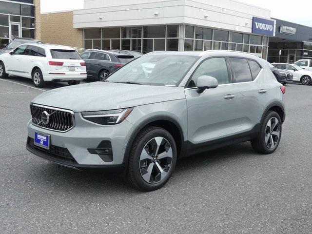 new 2024 Volvo XC40 car, priced at $45,351