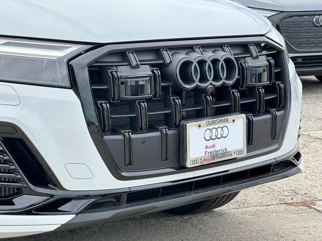 new 2025 Audi Q7 car, priced at $77,090