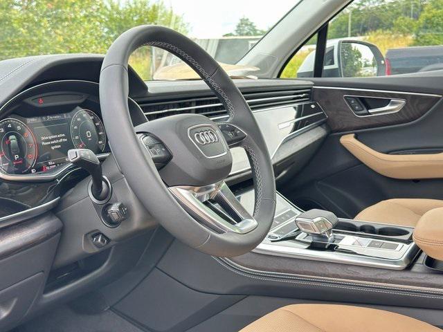 new 2025 Audi Q7 car, priced at $77,090