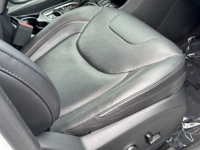 used 2019 Jeep Cherokee car, priced at $15,773