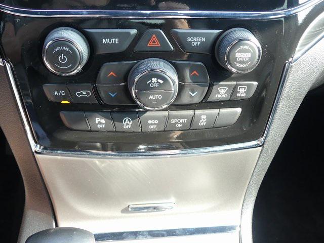 used 2022 Jeep Grand Cherokee car, priced at $25,998