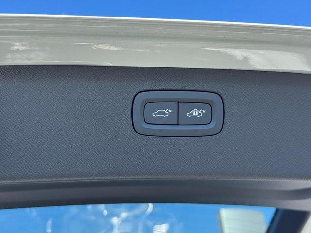 new 2026 Volvo XC90 car, priced at $71,525