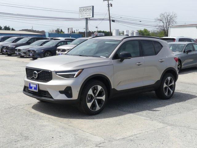 new 2024 Volvo XC40 car, priced at $44,643