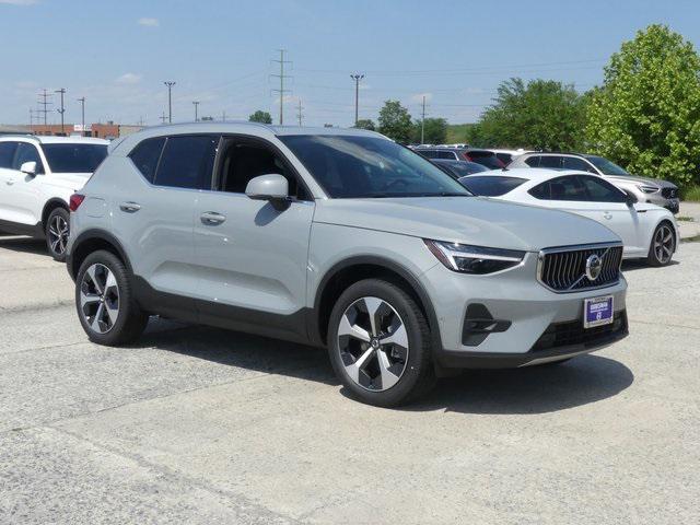 new 2024 Volvo XC40 car, priced at $44,643