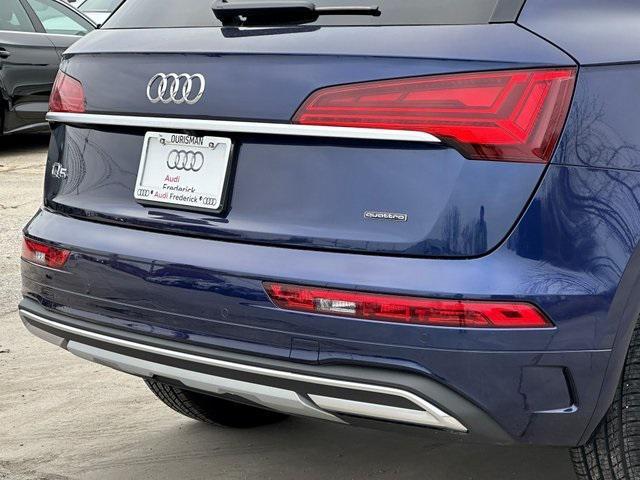 new 2025 Audi Q5 car, priced at $49,757