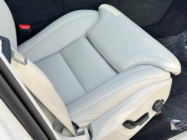 new 2025 Volvo XC60 Plug-In Hybrid car, priced at $62,999