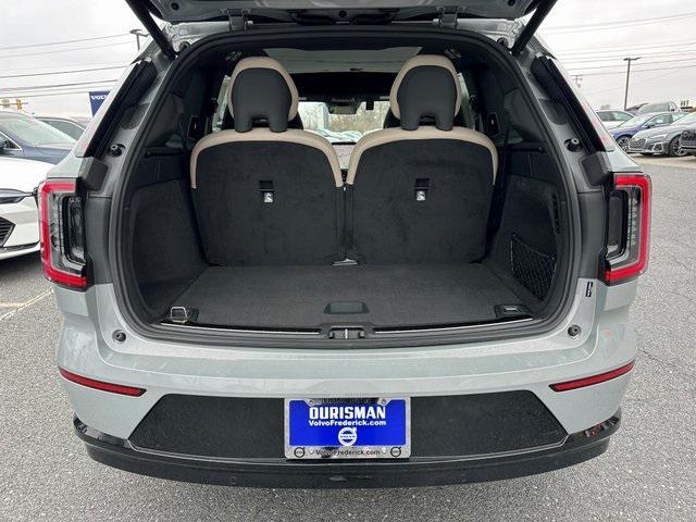 new 2025 Volvo EX90 car, priced at $90,190