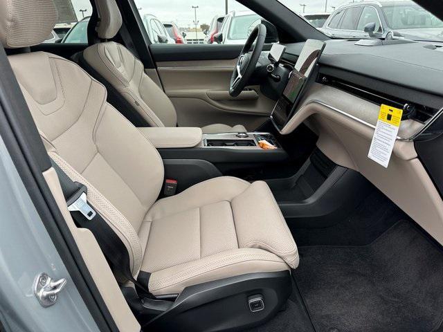 new 2025 Volvo EX90 car, priced at $90,190