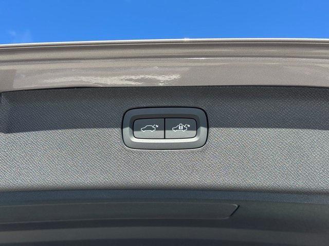 new 2026 Volvo XC90 Plug-In Hybrid car, priced at $81,575