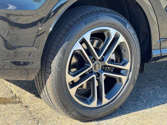 new 2025 Audi Q5 car, priced at $53,047