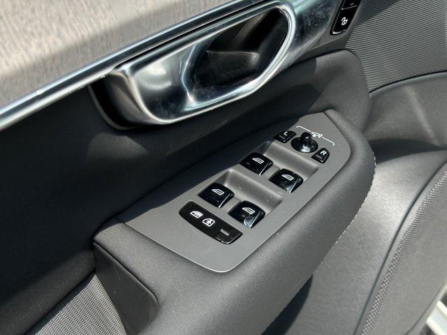 new 2025 Volvo XC90 Plug-In Hybrid car, priced at $82,405