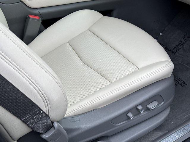 used 2021 Cadillac XT5 car, priced at $32,075