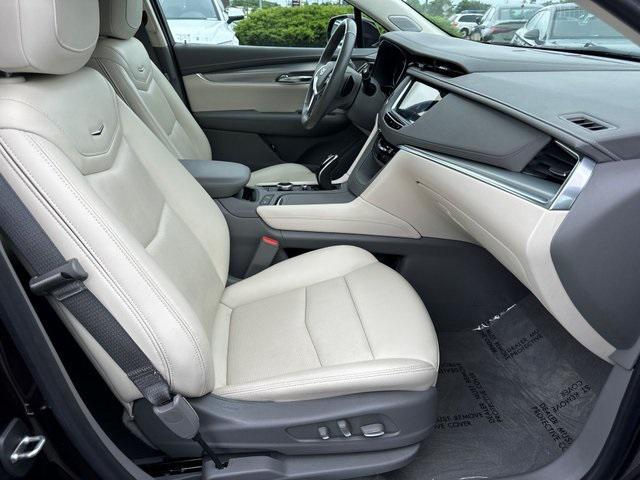 used 2021 Cadillac XT5 car, priced at $32,075
