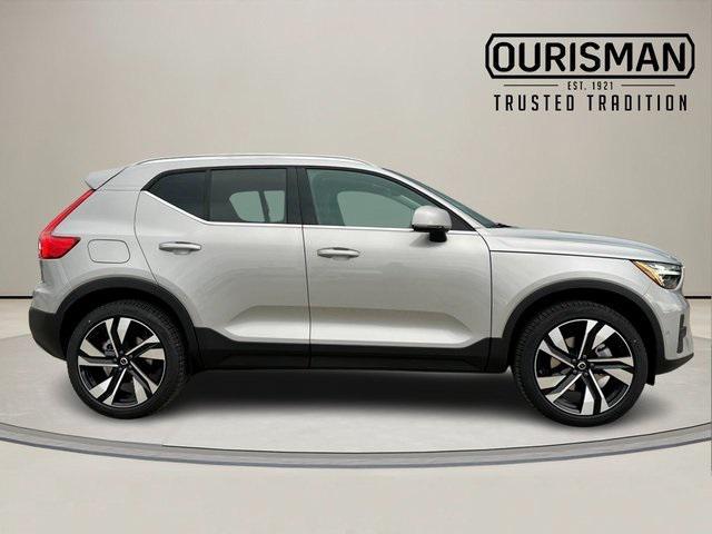 new 2025 Volvo XC40 car, priced at $51,145