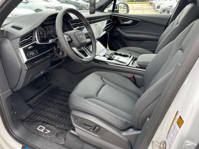 new 2025 Audi Q7 car, priced at $72,925