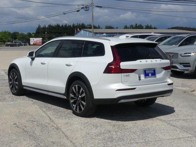 new 2024 Volvo V60 Cross Country car, priced at $59,185