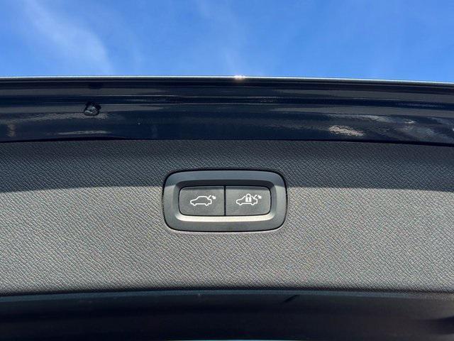 used 2022 Volvo XC90 car, priced at $33,811