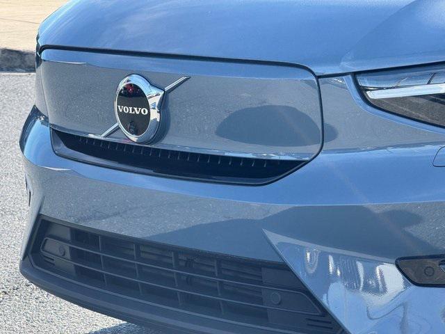 used 2023 Volvo C40 Recharge Pure Electric car, priced at $25,942