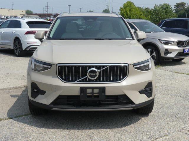 new 2025 Volvo XC40 car, priced at $48,315